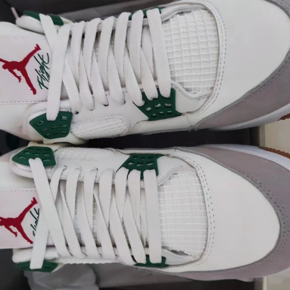 Nike SB x Air Jordan 4 Retro  Green - Picture 4 of 5